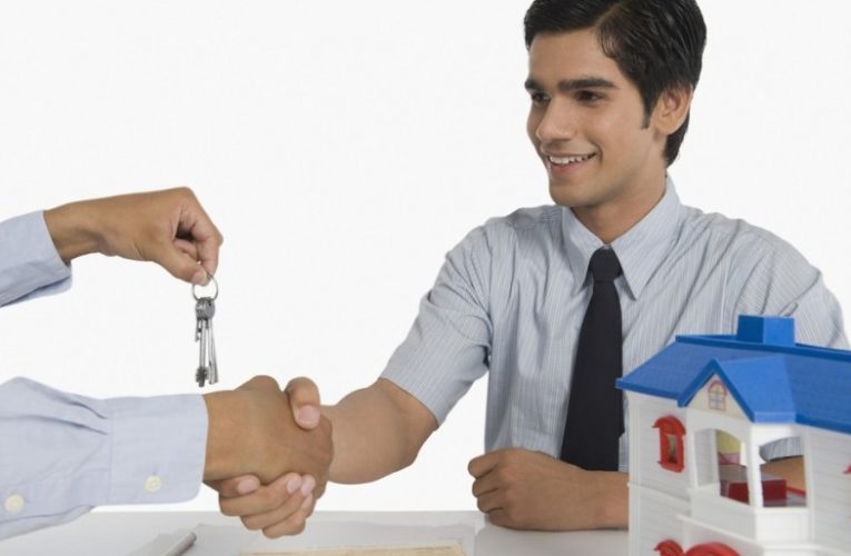 Is Hiring The Property Conveyancing Service For Buying And Selling Of Property Worth It?