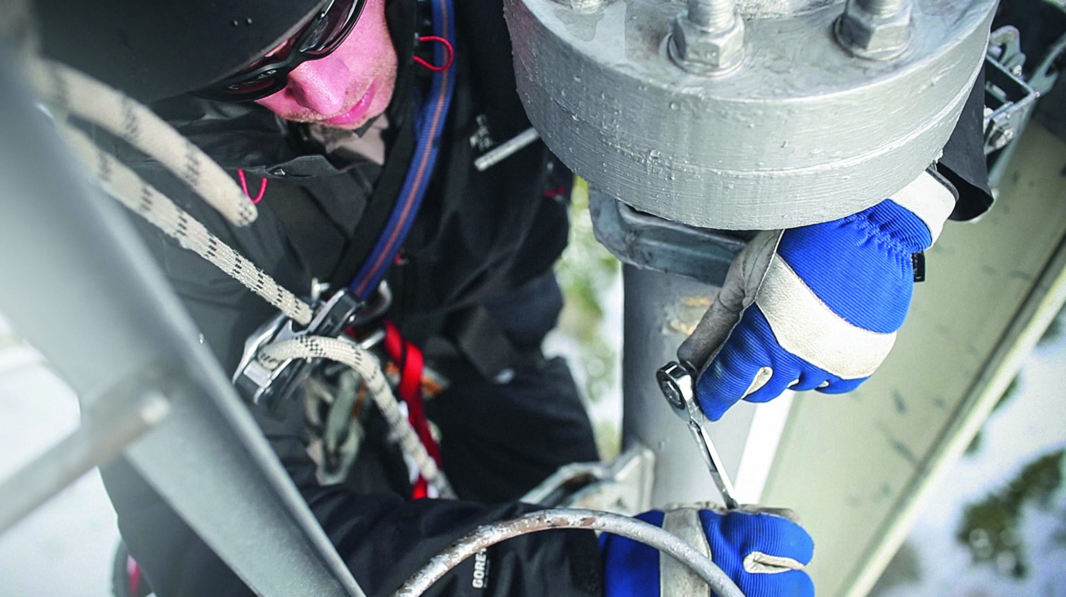 Electrical Hoist Assessment - Ensuring Safety in the Work Area